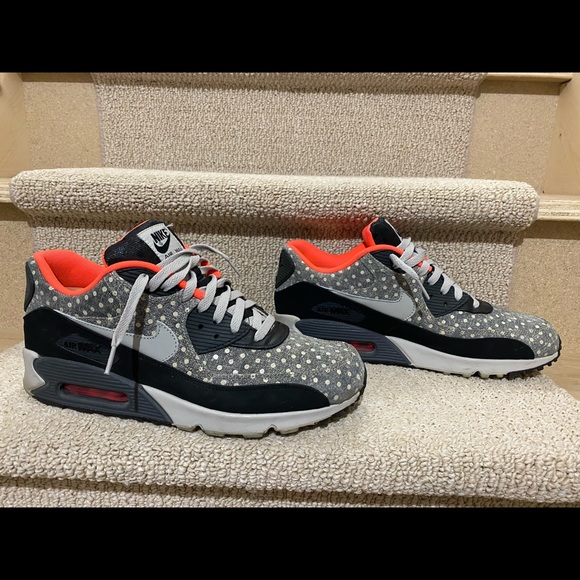 Preowned Mens’s Air Max 90 size 12 - Picture 3 of 6